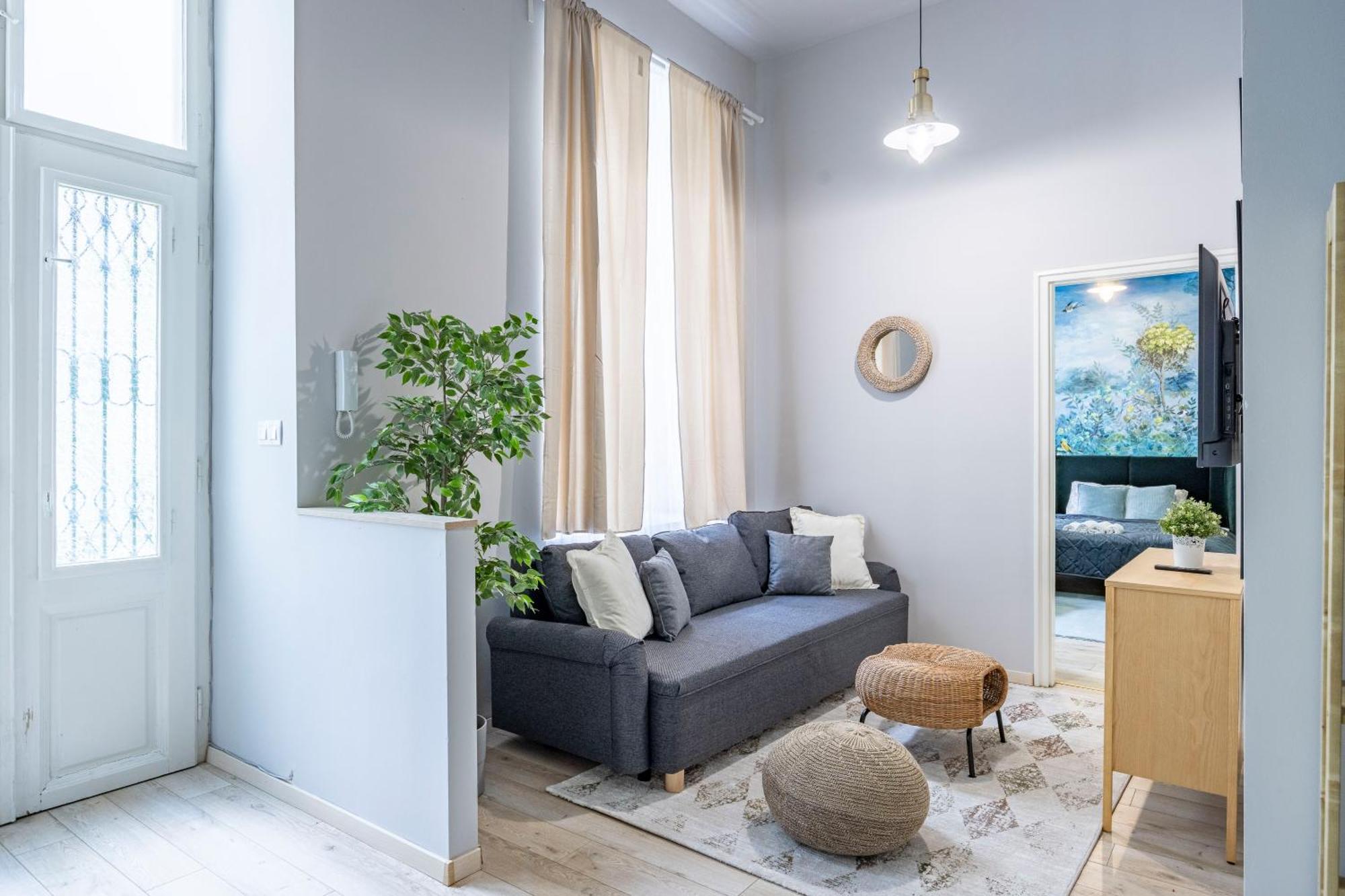 Ferienwohnung Hidden Gem With Terrace On The Andrassy Fashion Road Budapest Exterior foto